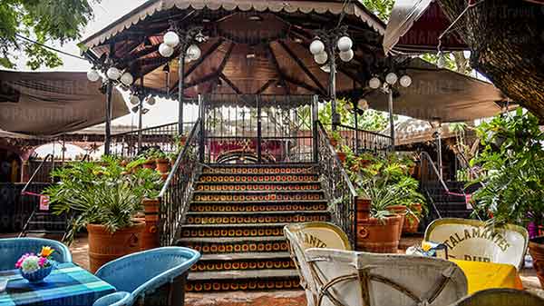 kiosko del parian zona de bares y restaurantes por tlaquepaque y destileria tour