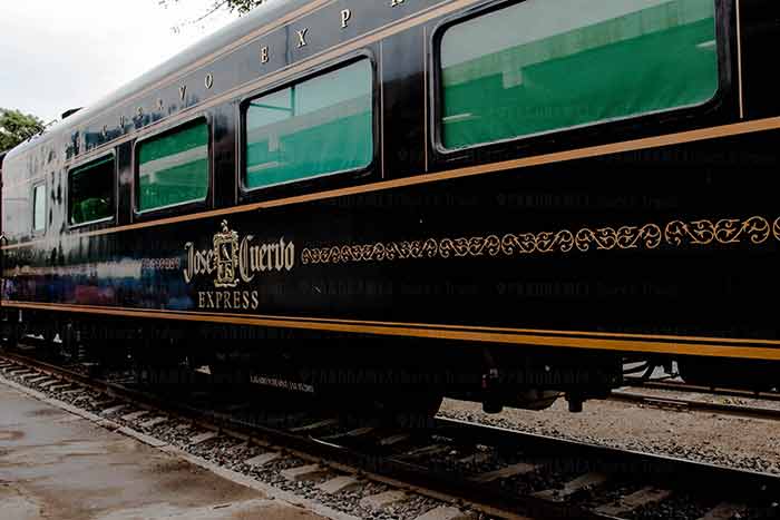 por abordar el tren de tequila jose cuervo express en tour